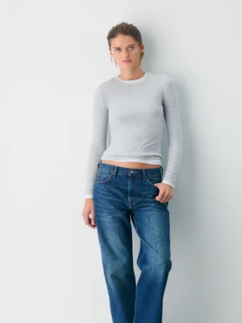 Aritzia Long Sleeve Crewneck Top - Light Gray